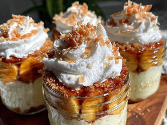 Crowd-Pleasing Graduation Banana Pudding Cups in Mason Jars